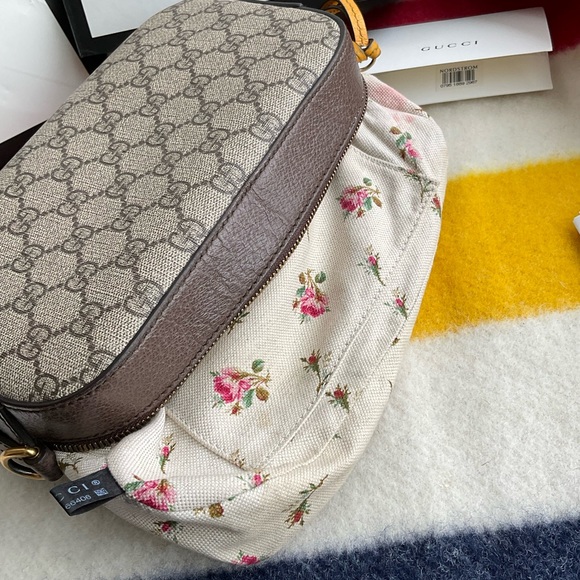 SOLD - $1️⃣1️⃣0️⃣0️⃣ direct- Authentic Gucci crossbody bag - unisex - Picture 12 of 16